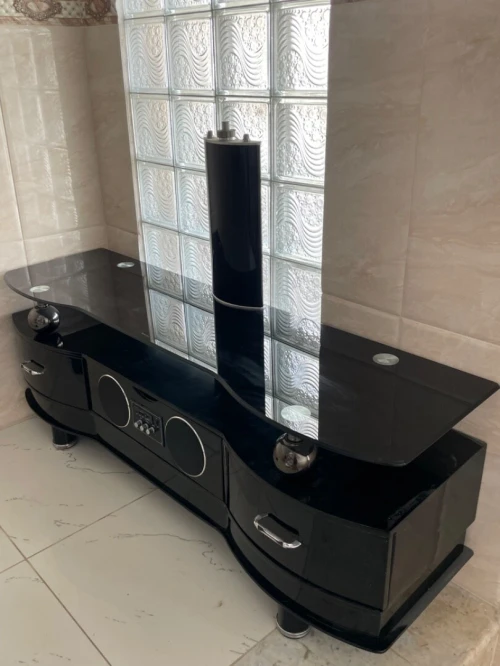 Table TV à vendre /طابلة تلفزيون للبيع