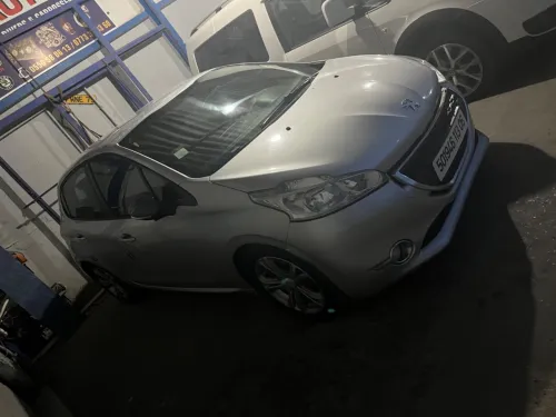 Peugeot 208 2013 Active 4