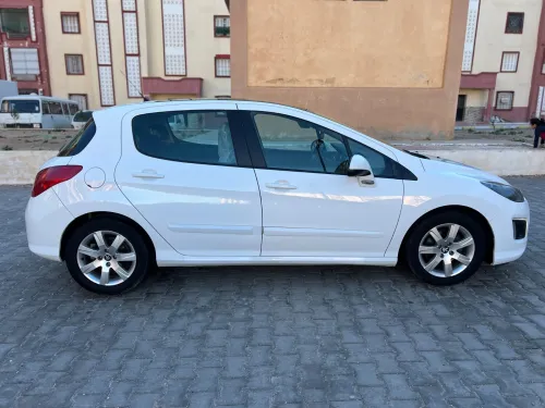 Peugeot 308 2012 Alluer