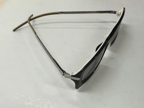 Paire de lunettes de soleil CHRISTIAN DIOR Originale