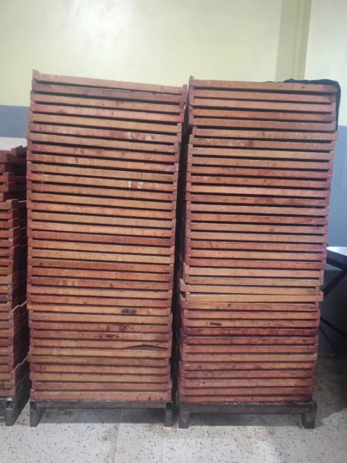 Les plateaux bois rouge  