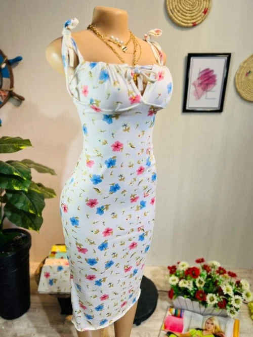 Robe maison très bonne qualité (deux robes b 1800da)