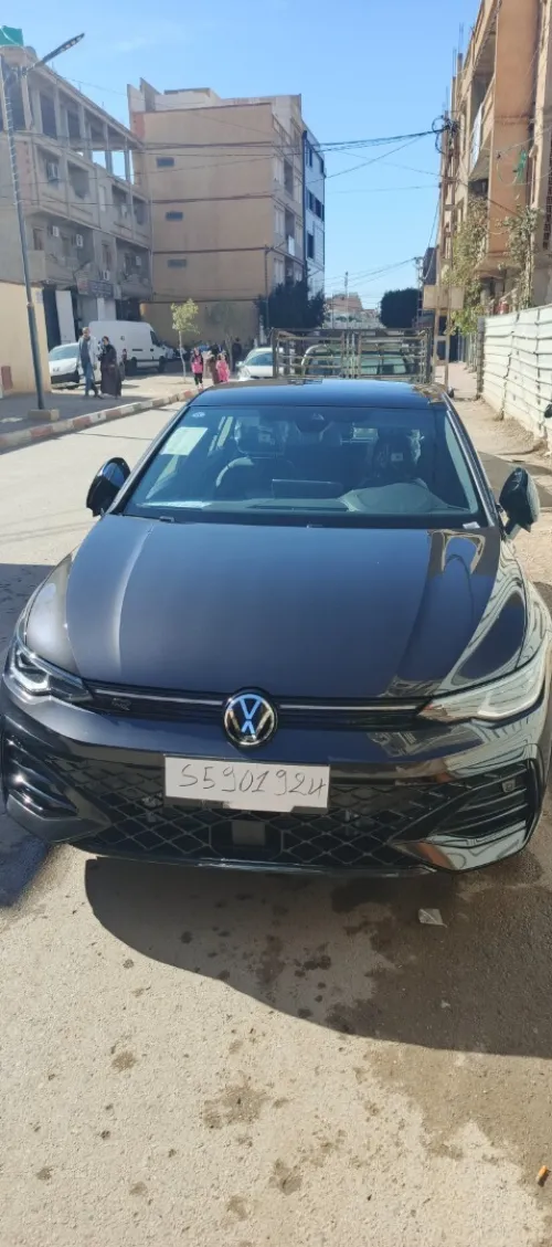 Volkswagen Golf 8 2025 R Black Edition 