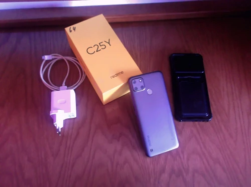 Realme C25Y