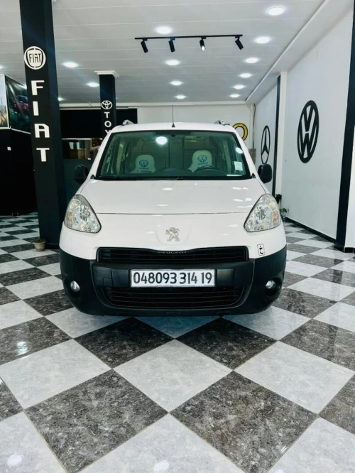Peugeot B9 2014 
