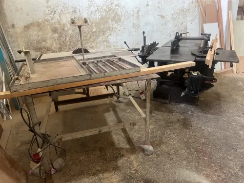 À vendre : 2 machines de menuiserie complètes 