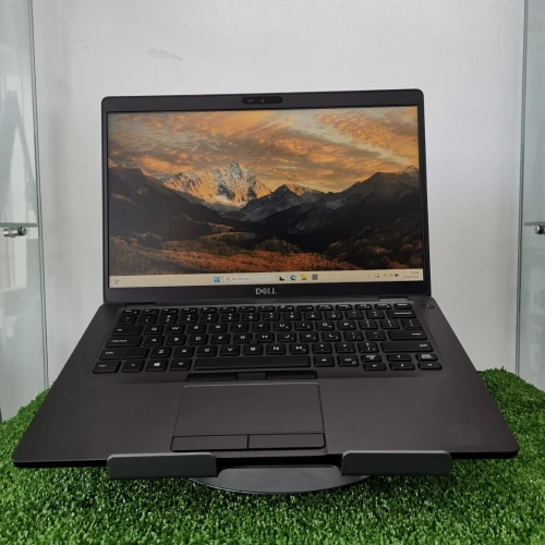 DELL Latitude 5400 Professionnel - i7-8665U, 8GB RAM, 256GB SSD, 14" FHD