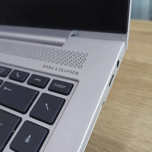 HP EliteBook 840 G5 | i7 | 256 SSD | 8GB| Laptop Pro à Petit Prix