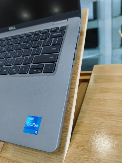 DELL Latitude 5430 i5-1245U 16 Go DDR4 256 Go SSD 14" FHD