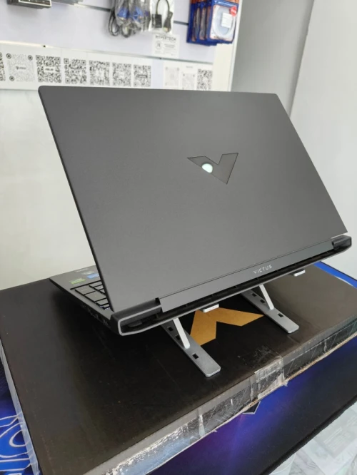 HP VICTUS 15 i7-13620H 16Go RAM 512SSD RTX4060 8Go NEUF SOUS EMBALLAGE