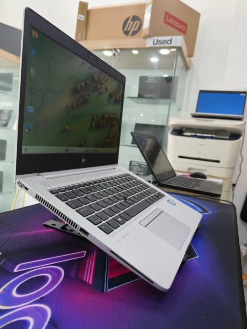 HP ELITEBOOK 830 G6 TACTILE i5 8Th 8GB RAM 256 SSD 13,3" FHD TACTILE TRES BON ETAT