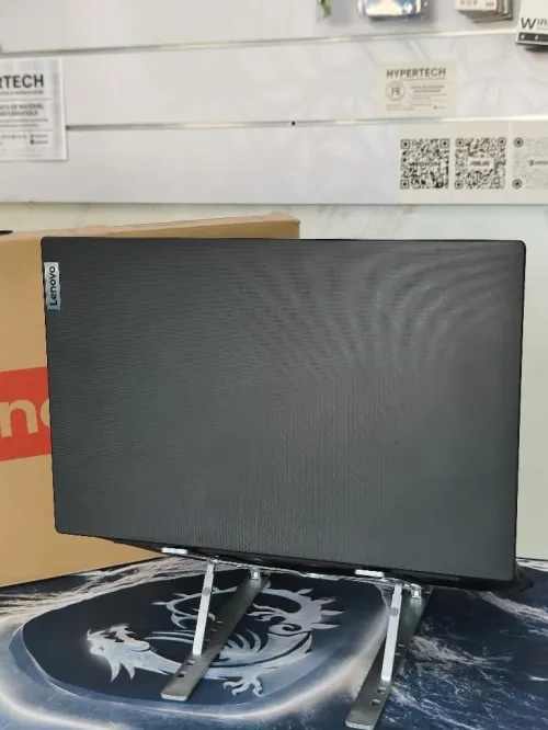 LENOVO V15 G4 RYZEN 5 7520U 8GB 512SSD 15,6FHD NEUF SOUS EMBALLAGE
