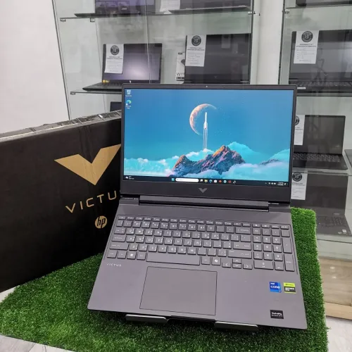 HP VICTUS 15 i7 13620H 16GB 512SSD RTX5060 8GB 15,6"FHD 144HZ NEUF SOUS EMBALLAGE