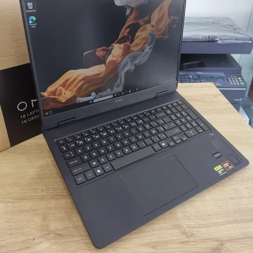 HP OMEN 16 | Ryzen 9 8940HX| RTX 5060 | 16GB DDR5 | 1TB SSD | 144Hz | NEUF | Gaming Nouvelle Génération