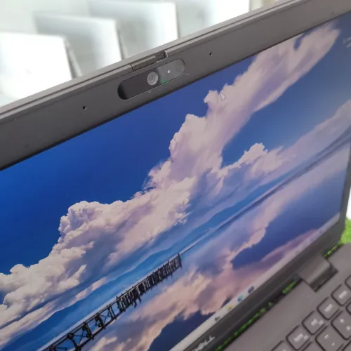 Dell Latitude 3420 | i5-1135G7 | 8GB RAM | 256GB SSD | 14" FHD Tactile | Très Bon État