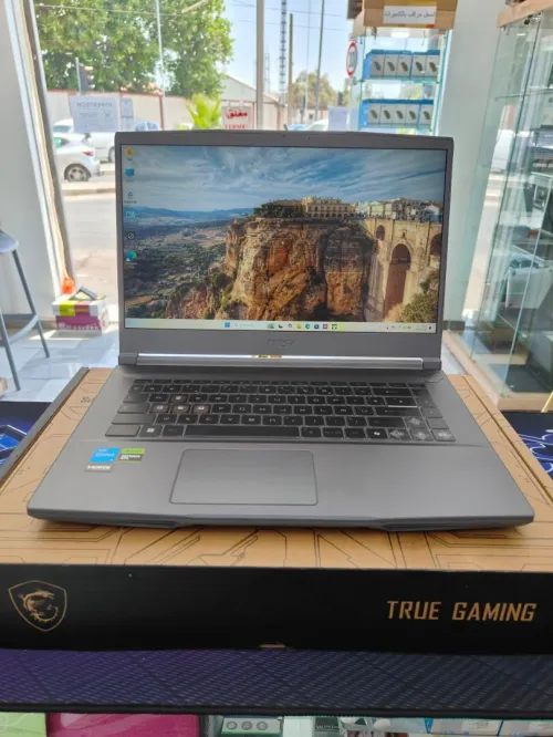 MSI THIN 15 i5 12540H 16GB 512SSD RTX3050 15,6FHD 144Hz ETAT NEUF TRES PEU UTILISÉ