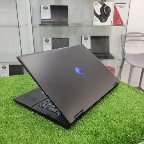 HP OMEN 16 i7 11800H 16GB 512GB SSD NVME 16,1 FULLHD IPS 144HZ NVIDIA RTX 3070 8GB