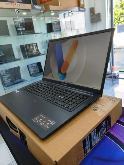 ASUS VIVOBOOK F1704V ULTRA 5 16GB 512SSD 17,3" FHD NEUF SOUS EMBALLAGE