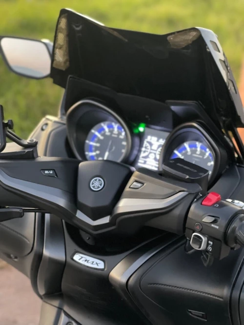 Yamaha Tmax 2021