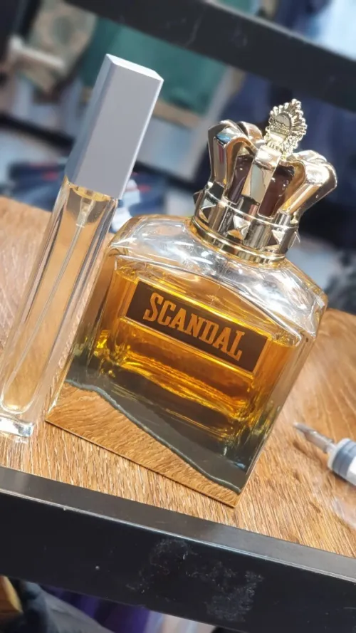 Scandal absouli you .. جمالية رائحة تميزك جدا عطر مغري  متوفرة بالتقسيمات  التوصيل متوفر  
