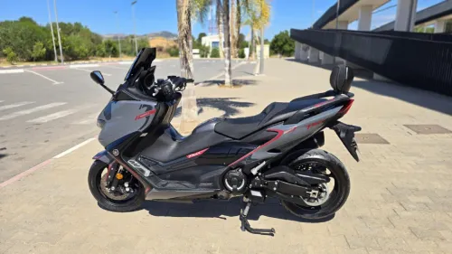 Yamaha 560 2022
