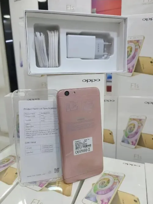 smartphone OPPO f1s 2020