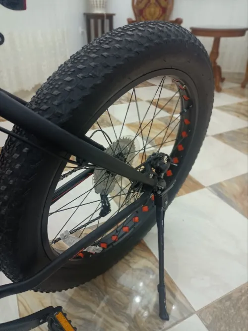 Vélo d'importation.