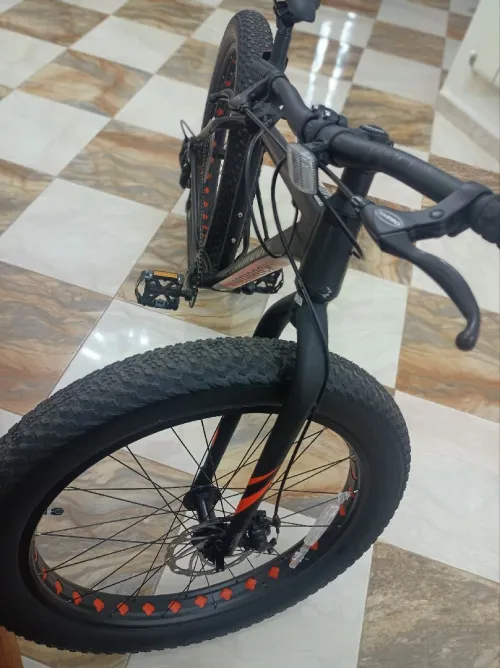 Vélo d'importation.