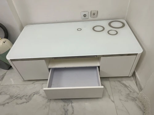 Table tv a 25000 et table basse a 20000