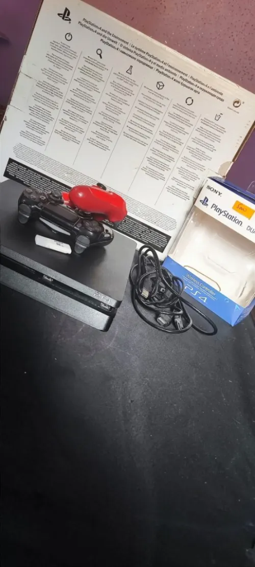 Ps4 slim flaché 