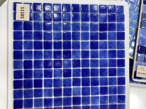 Margelle piscine , mosaique piscine 