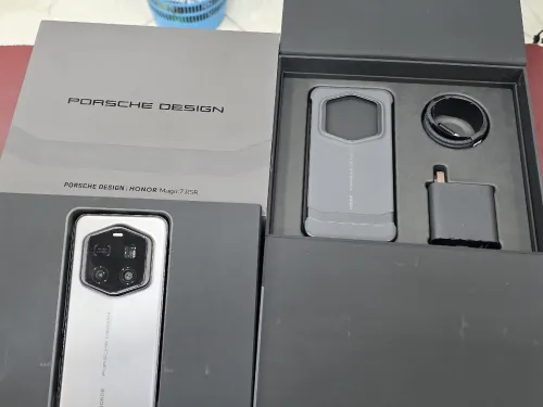 Honor Magic 7 Rs Porsche Design