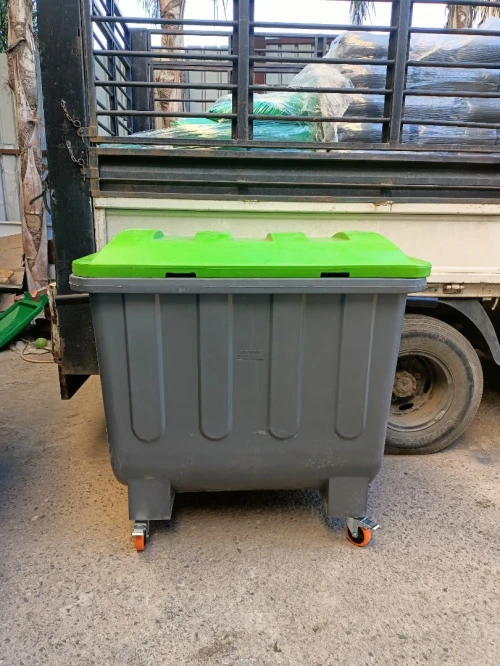  bac ordure plastique 660l240l 770lt