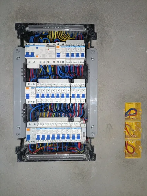 Electricien batiment et industrielle 