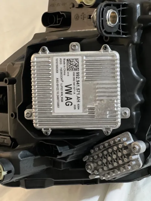 Des projecteurs avant neufe et original 