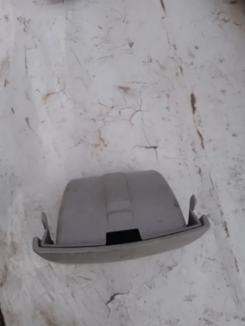 Cette pièce est compatible avec des modèles comme la Citroën C5 I, Xsara Picasso, ou la Peugeot 307 équipés de moteurs 1.8L ou 2.0L 16V.