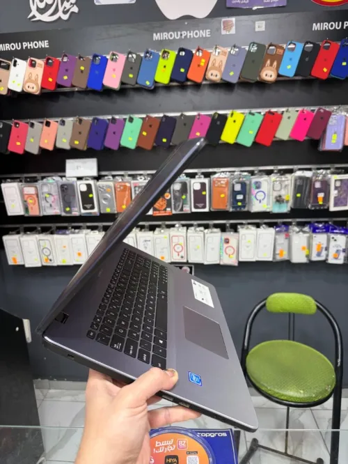 Laptop Asus vivobook 17 x705MA 17" processeur Intel(R) Celeron(R) N4000 CPU 8GB RAM 256GB