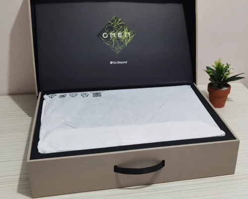 HP OMEN 17 RYZEN 7-8845HS RTX 4060 16GB 512 SSD 17.3 144HZ