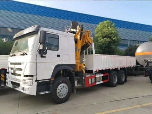 Howo Camion à grue 14T ( PAR LC ) 2025