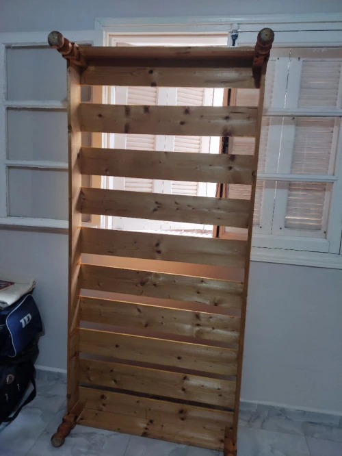 Sommiers en bois à vendre