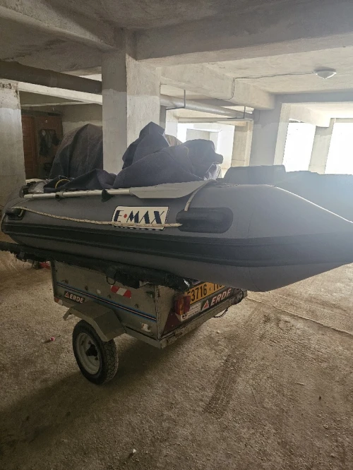 Je vends zodiac 3m20 avec moteur tohatsu 9.8