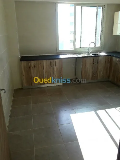 Location Appartement F4 Alger Birkhadem