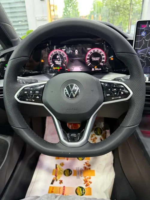 Volkswagen Golf 8 2026 R Black Edition 