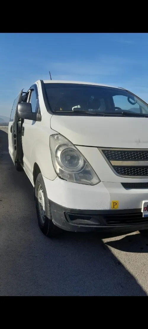 Hyundai H1 2012
