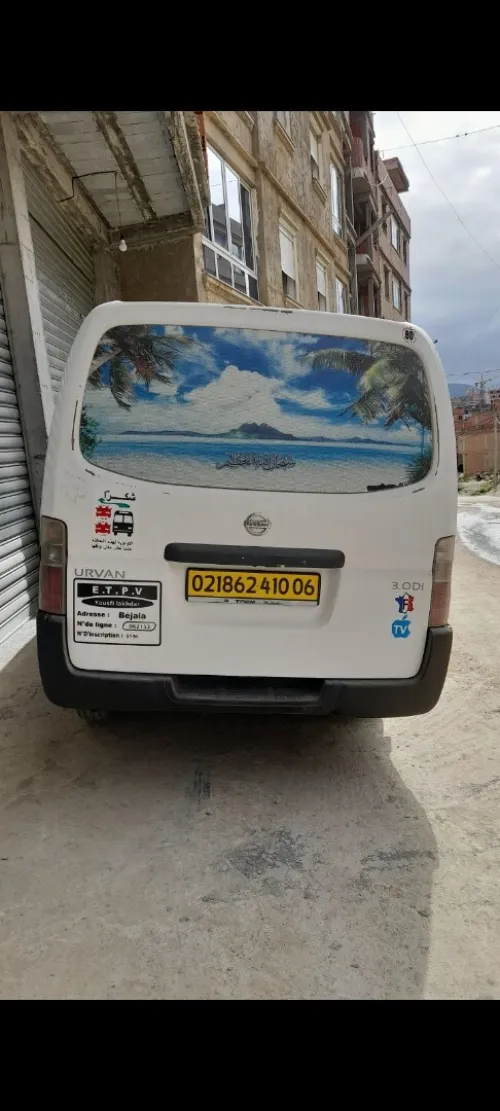Nissan Urvan 2010
