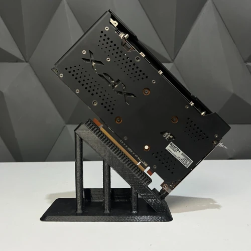 XFX RX 6600XT SPEEDSTER SWFT 210 / VRAM 8GB