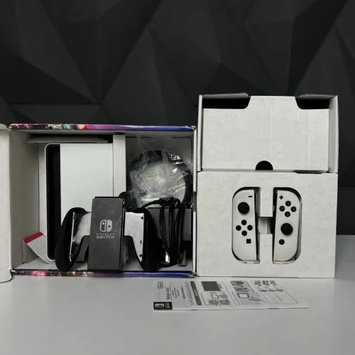 NINTENDO SWITCH OLED / NON FLASHÉ / BOX / 64GB