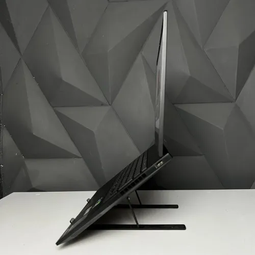 HP OMEN 16 / i7 13650HX / 16gb 4800Mhz/ 1TB ssd nvme / LAPTOP / 240Hz 16"