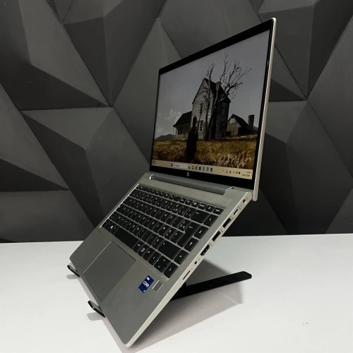 HP PROBOOK 440 G8 / i7 1165G7 / UHD GRAPHICS / 16GB / 256GB nvme / 14"