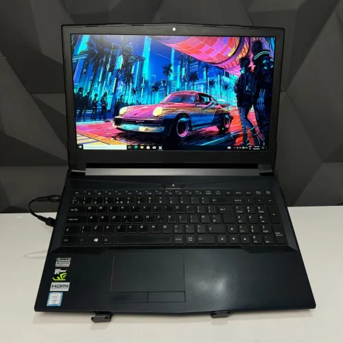 CLEVO NOTEBOOK / i7 7700HQ / NVIDIA MX940 / 8GB DDR4 / 256GB SSD / LAPTOP GAMER / 15.6"
